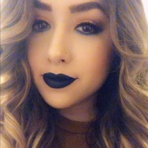 Meet your Posher, Vanesa